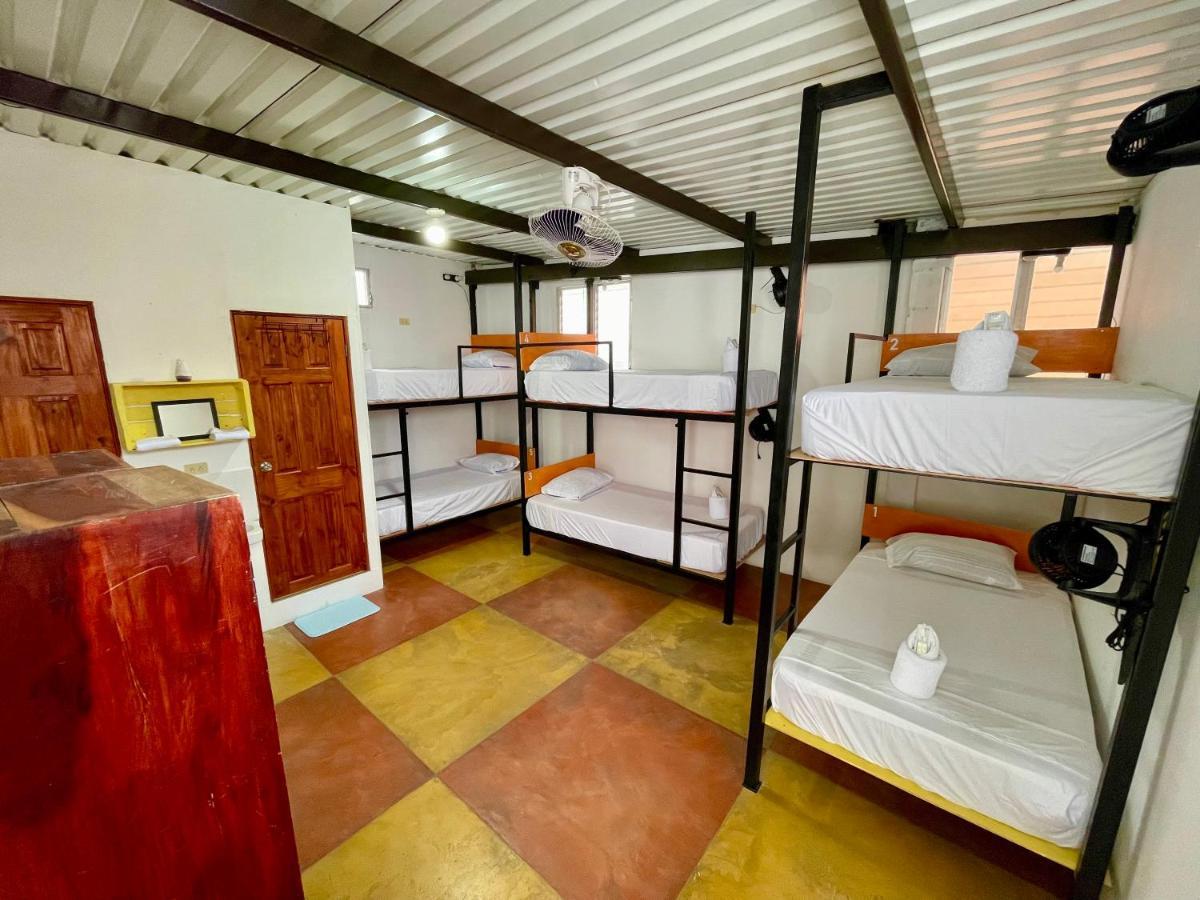 Hostal Inn 2 ฟลอเรส ภายนอก รูปภาพ